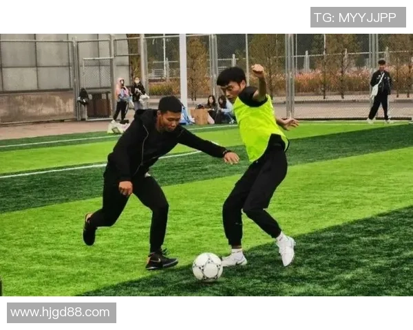 古利特批齐尔克泽转会曼联称其应继续留在意甲发展 古利特批齐尔克泽转会曼联称其应继续留在意甲发展