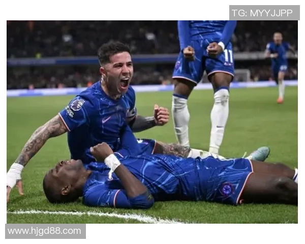 蓝军主帅不满球队表现枪手稳居榜首优势明显